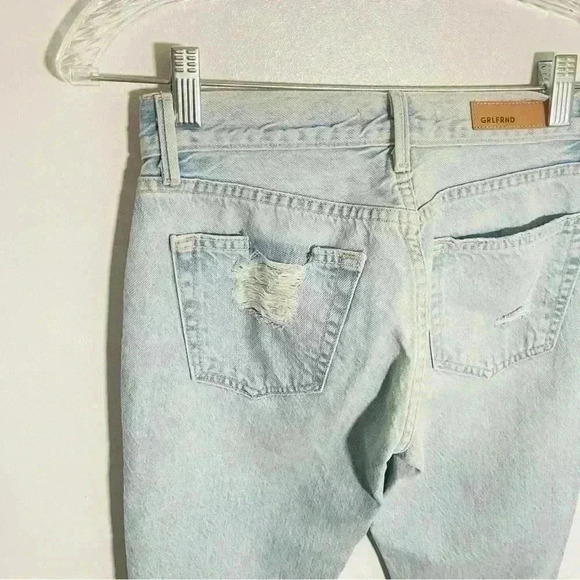 GRLFRND Yasmin Mid Rise Jeans Fame Wash Light Denim Preppy Academia Distressed - Picture 10 of 12